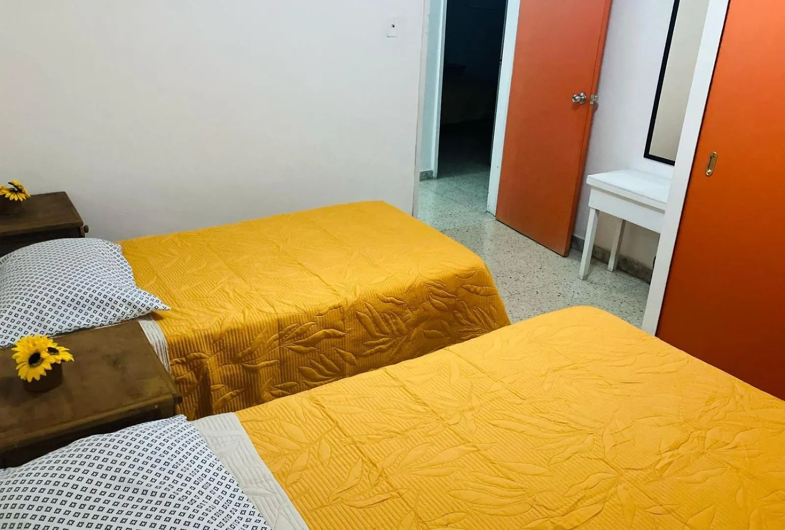 Grupos Y Empresas Hasta 18 Personas 3 Parking Villa Queretaro 0*,  Mexico