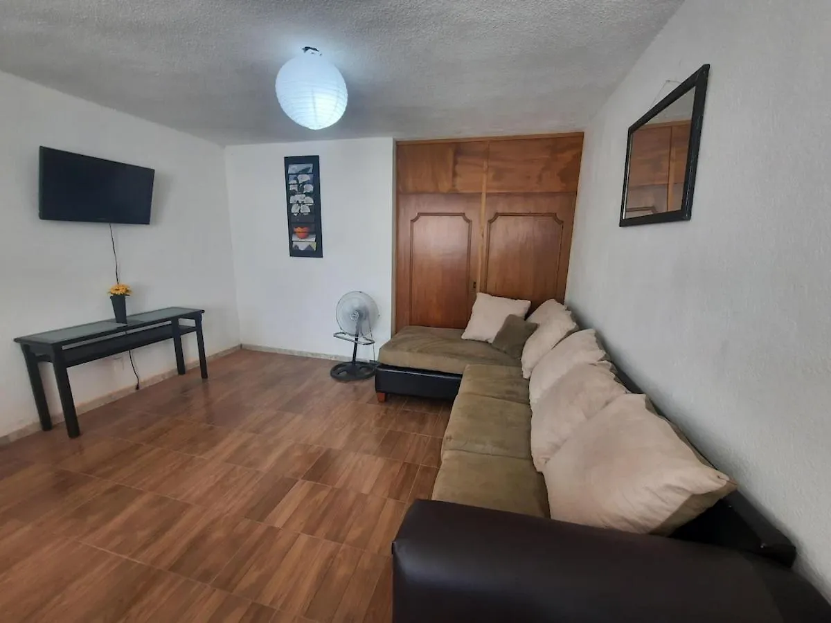 Grupos Y Empresas Hasta 18 Personas 3 Parking Villa Queretaro